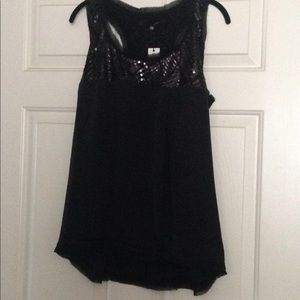 A beautiful sequence black TOP